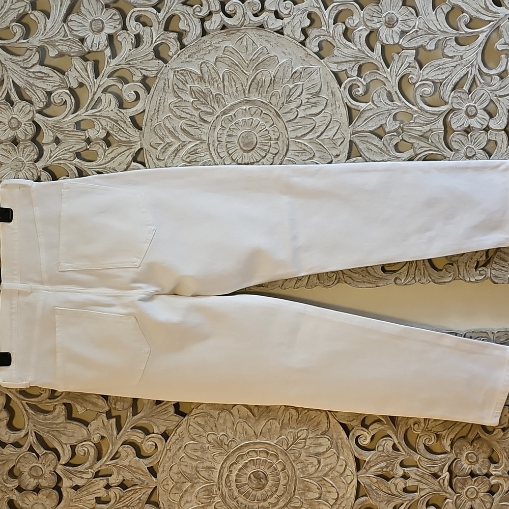 Banana Republic White High-Waisted Jeans - Picture 2 of 11